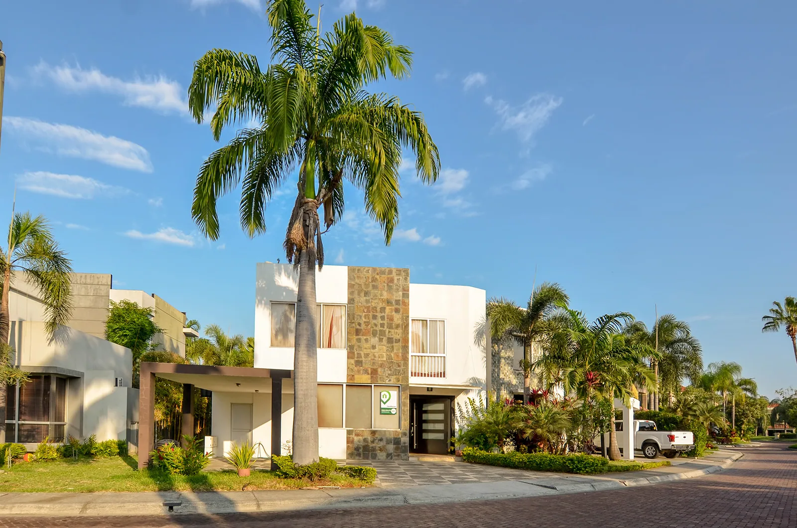 Casa en venta en Urbanización Terrasol Vía a Samborondón – Foto 1