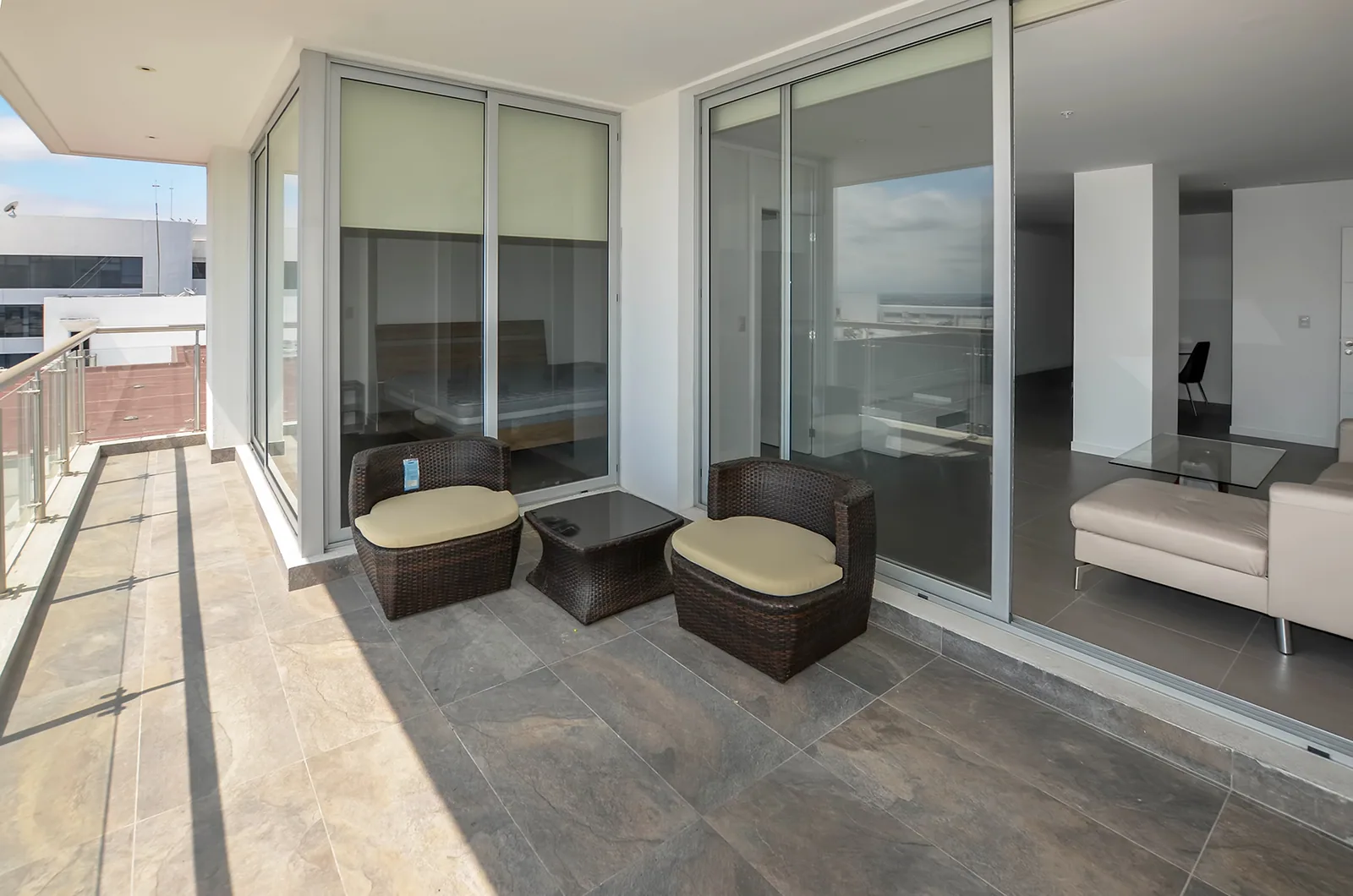 Departamento en alquiler en edificio Spazio Puerto Santa Ana Guayaquil – Foto 2