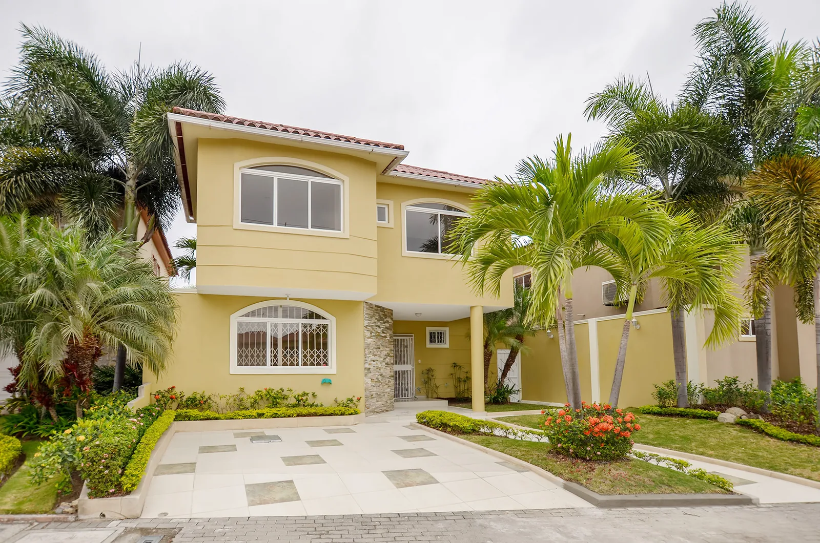 Casa en alquiler en Portal al Sol Vía a la Costa Guayaquil – Foto 1