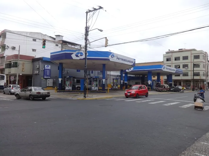 Gasolinera en venta ubicada en la zona Centro de Guayaquil Ecuador – Foto 1