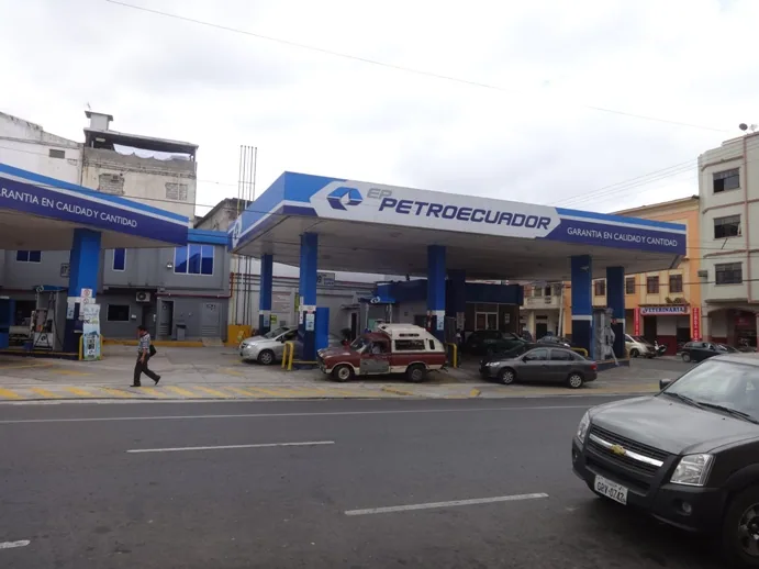 Gasolinera en venta ubicada en la zona Centro de Guayaquil Ecuador – Foto 3