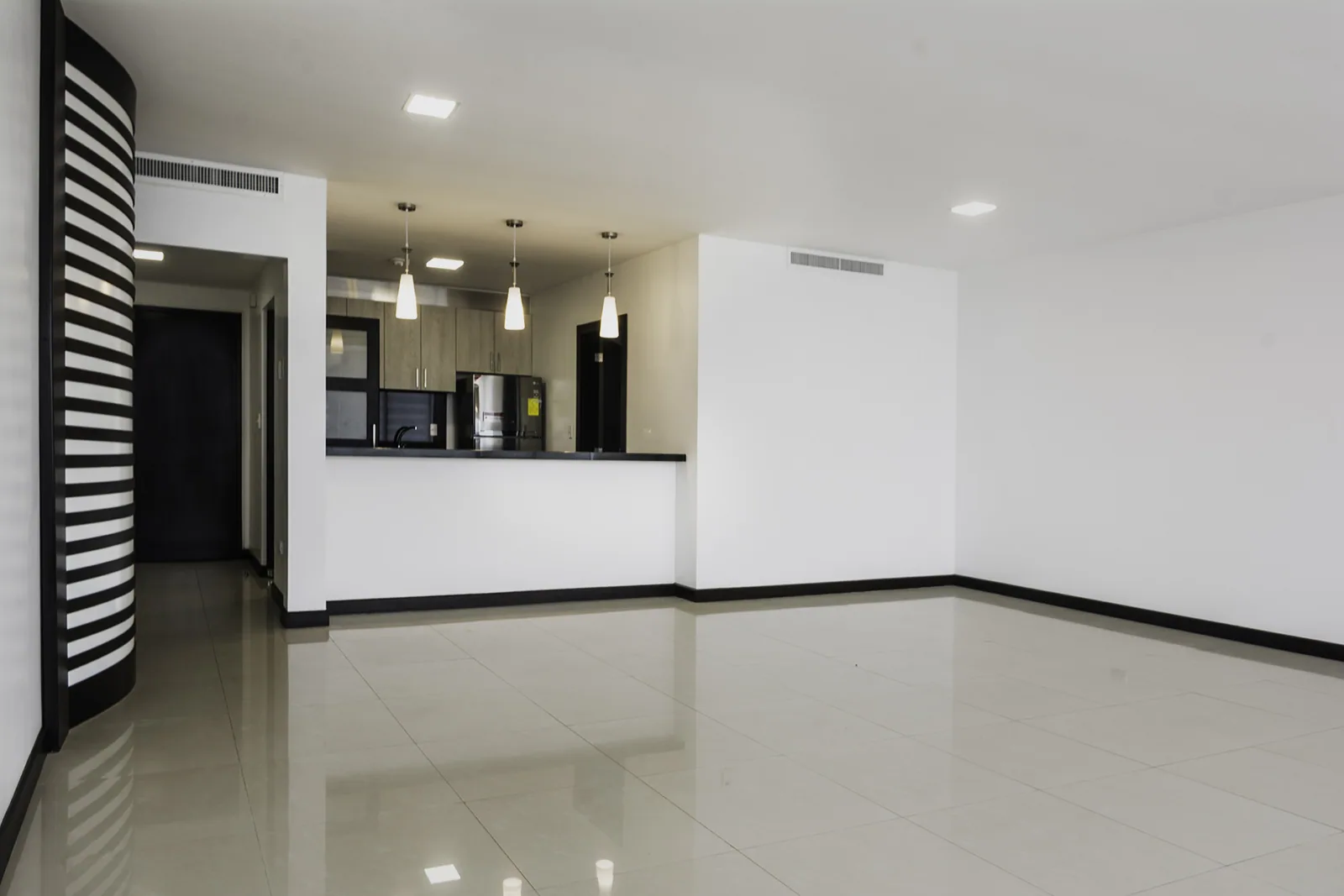 Departamento en alquiler en Torre Colón I norte de Guayaquil – Foto 1