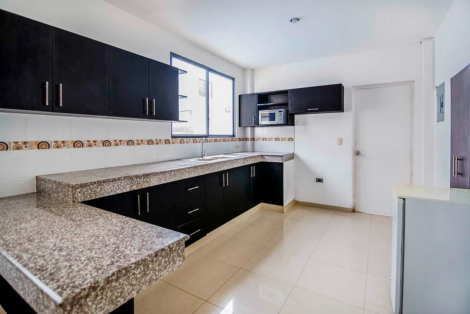 Casa en alquiler en Urbanización Napoli vía a Samborondón – Foto 3