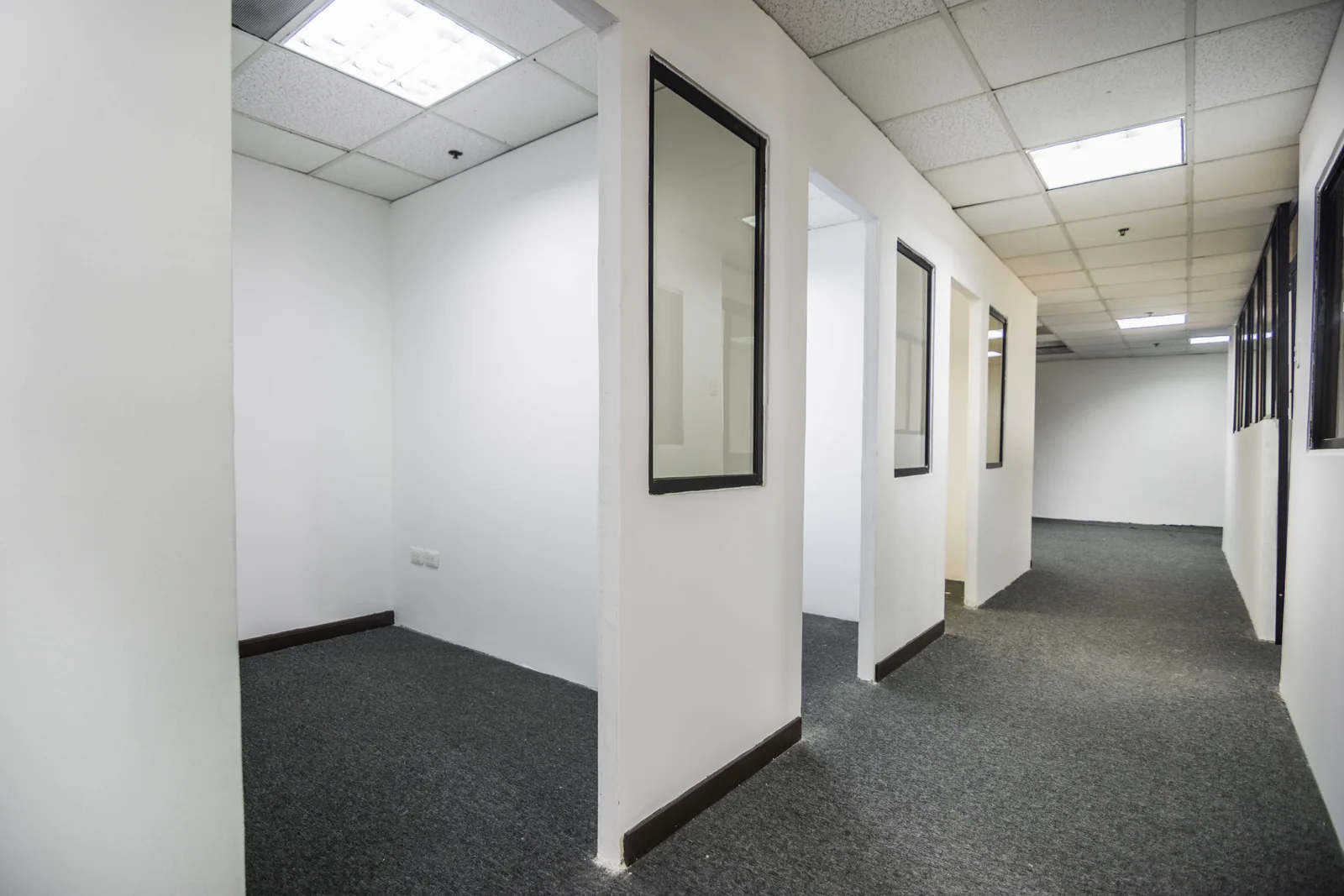 Oficina en alquiler en La Previsora centro de Guayaquil – Foto 4