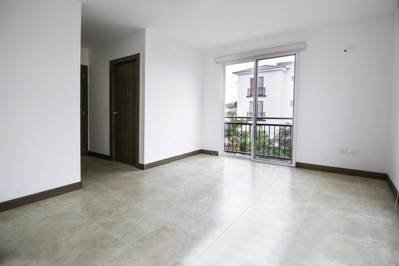 Departamento en alquiler en Villas del Bosque vía a la Costa - Guayaquil – Foto 4