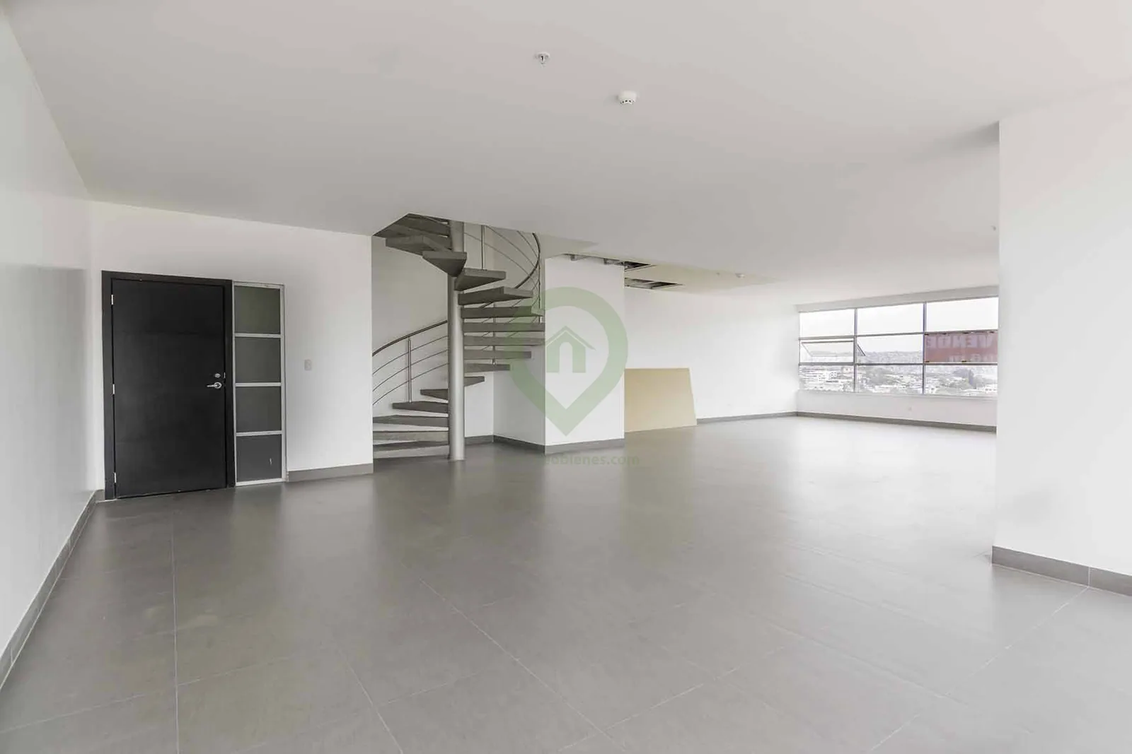 Oficina en alquiler en Olivos Tower Los Ceibos - Guayaquil – Foto 1