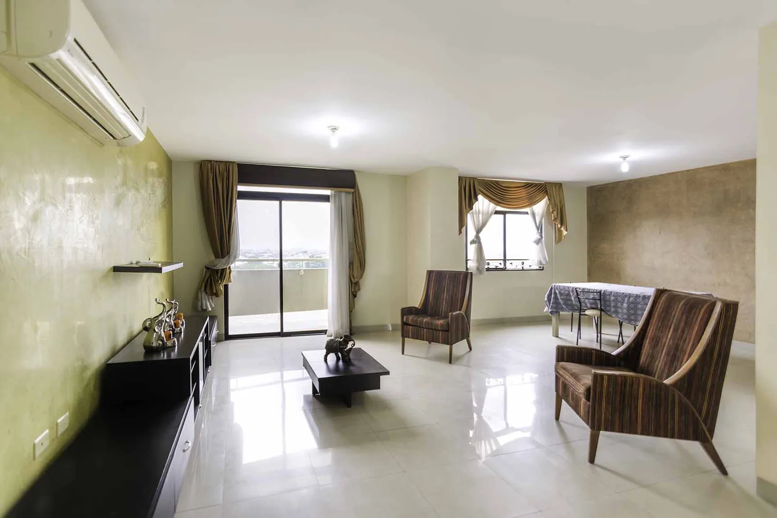 Departamento en alquiler en Ciudad Colón norte de Guayaquil – Foto 1
