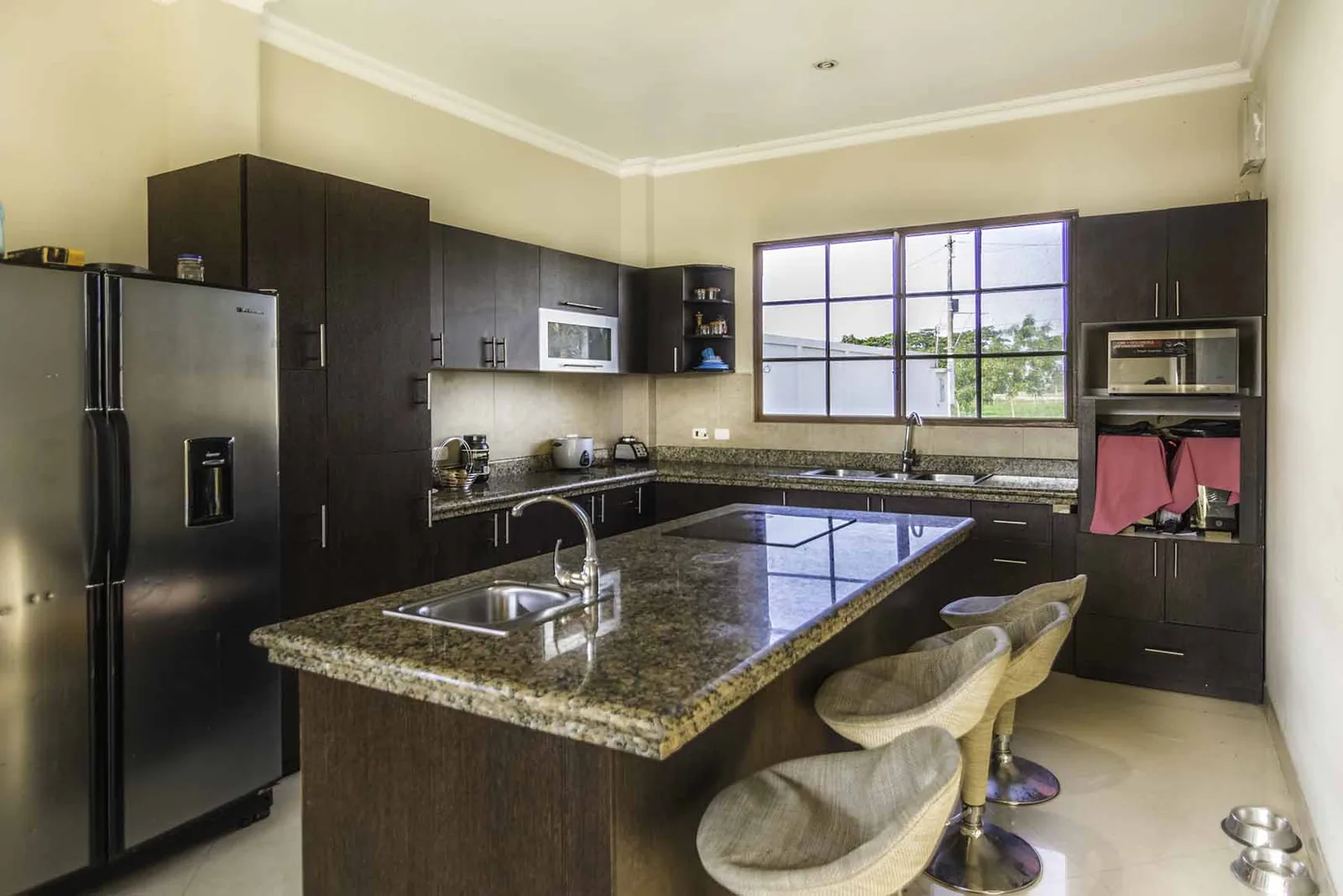 Casa en venta en Urb. El Cortijo vía a Samborondón – Foto 1