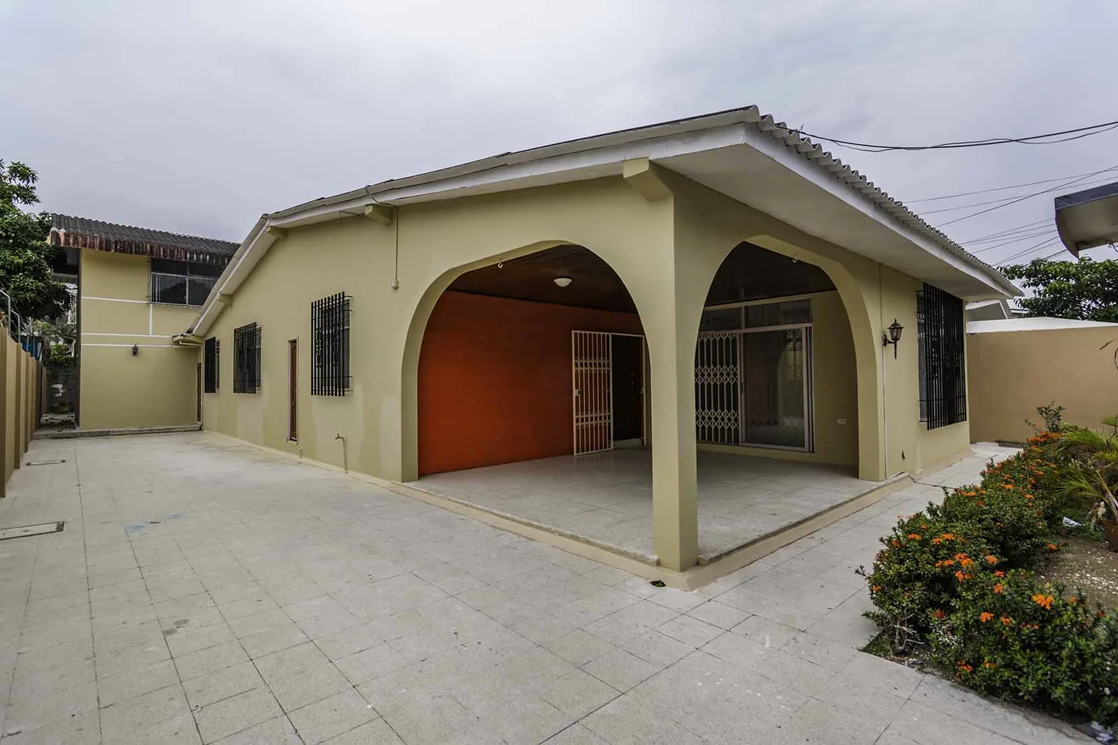 Casa en alquiler en Urdesa Norte norte de Guayaquil – Foto 1