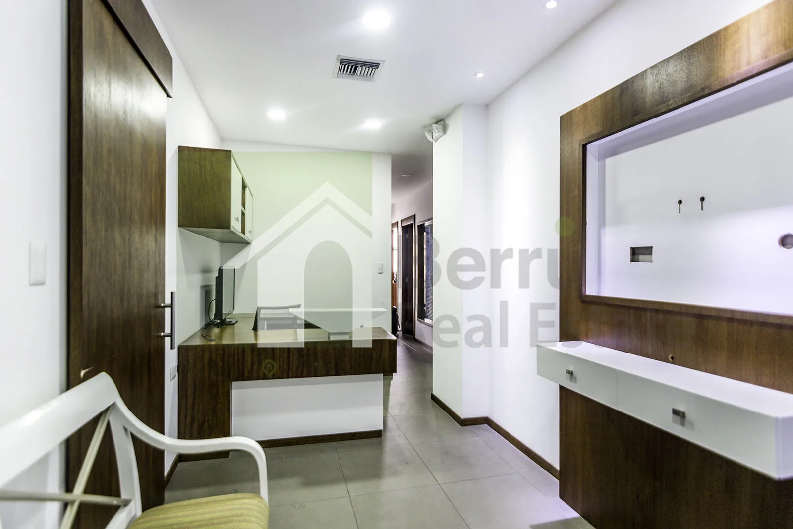 Oficina en venta en Sky Building norte de Guayaquil – Foto 1