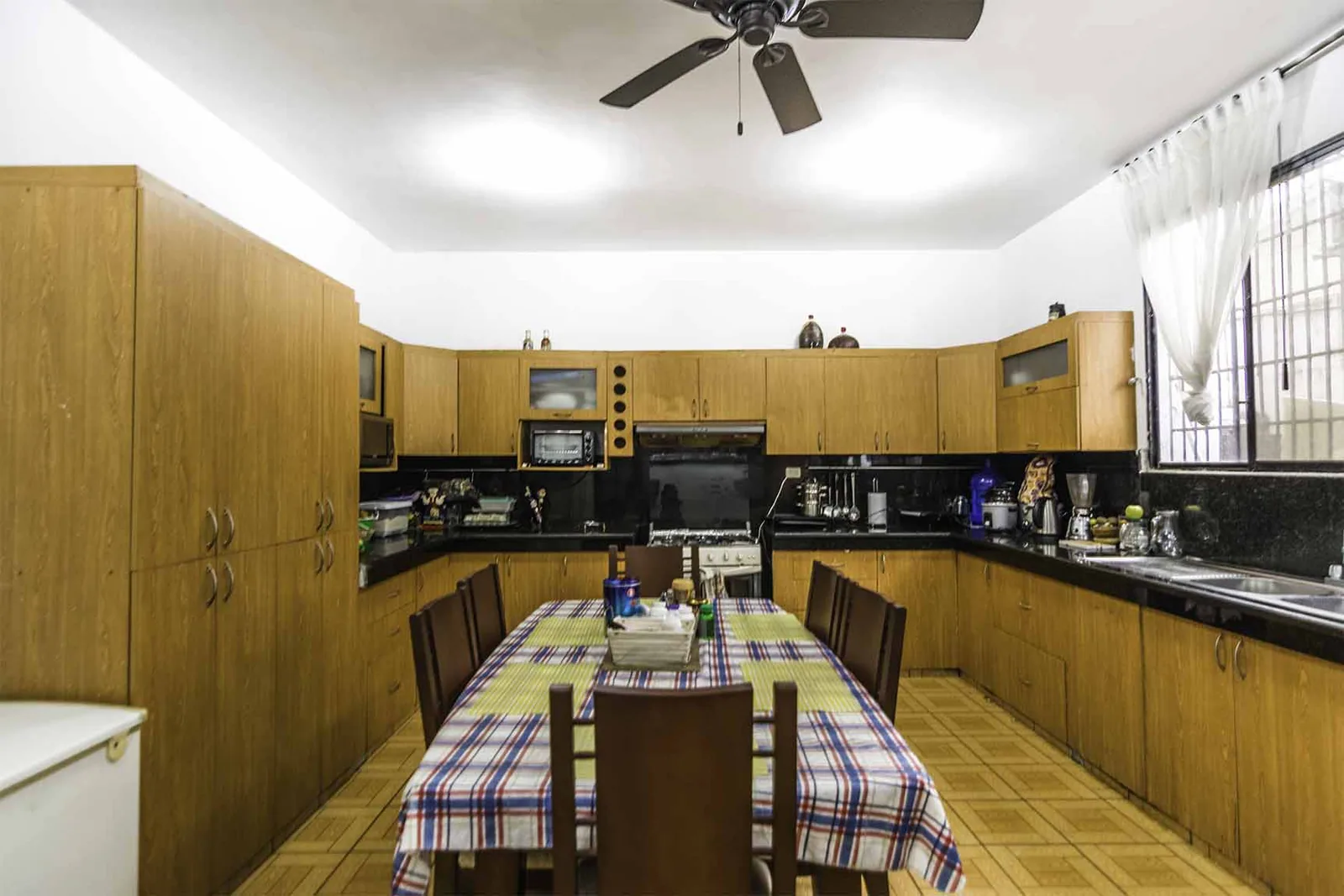 Casa en Alquiler en Urdesa, calle Cedros Norte de Guayaquil – Foto 5