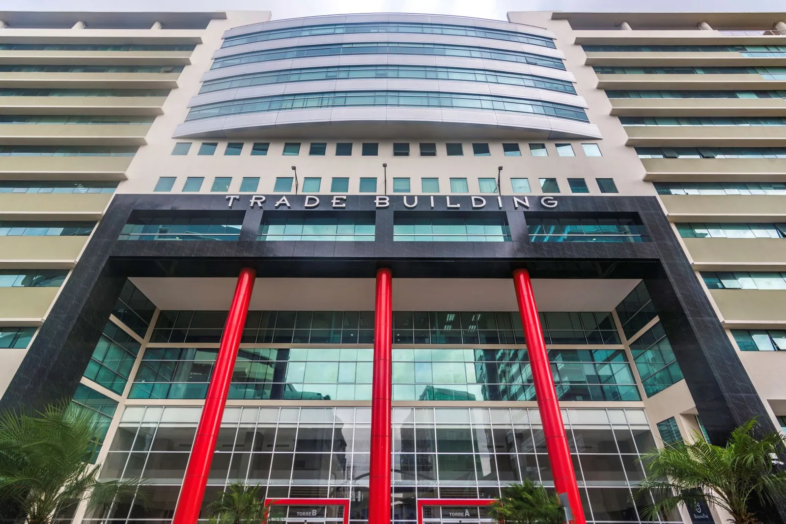 Oficina en Alquiler en Trade Building, Norte de Guayaquil – Foto 1