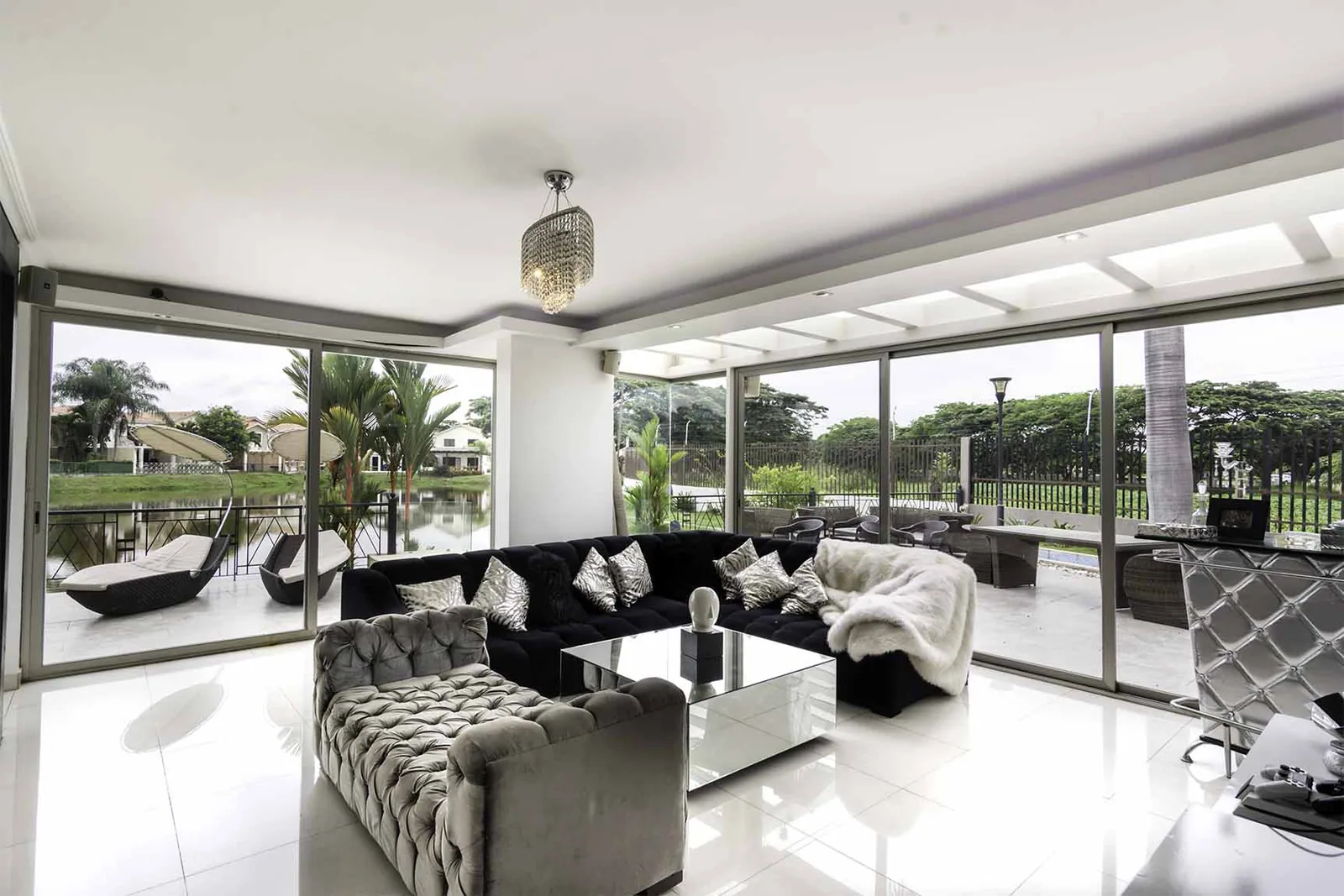Casa en Venta Ciudad Celeste, Etapa La Coralia, Vía a Samborondón