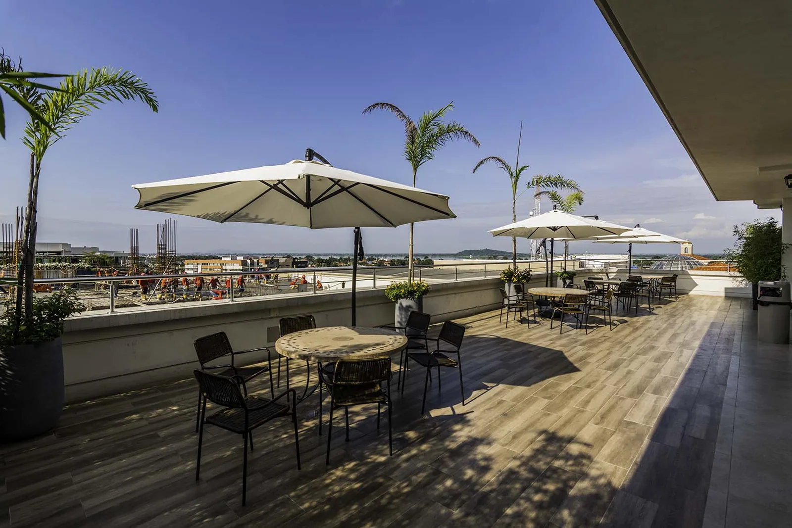 Oficina en venta Edificio Los Arcos Plaza, Vía Samborondón  – Foto 3