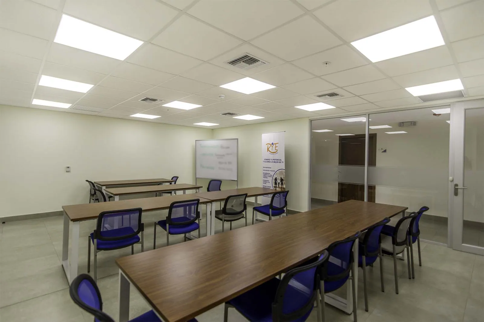 Oficina en venta Edificio Los Arcos Plaza, Vía Samborondón  – Foto 4