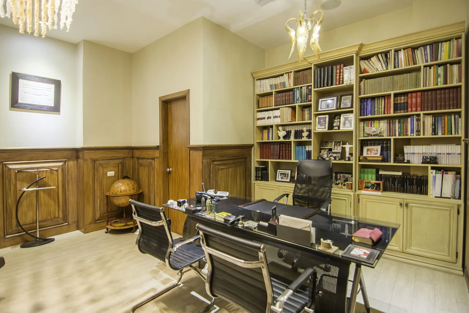 Oficina en venta en C.C. Laguna Plaza, Vía a la Costa – Foto 1