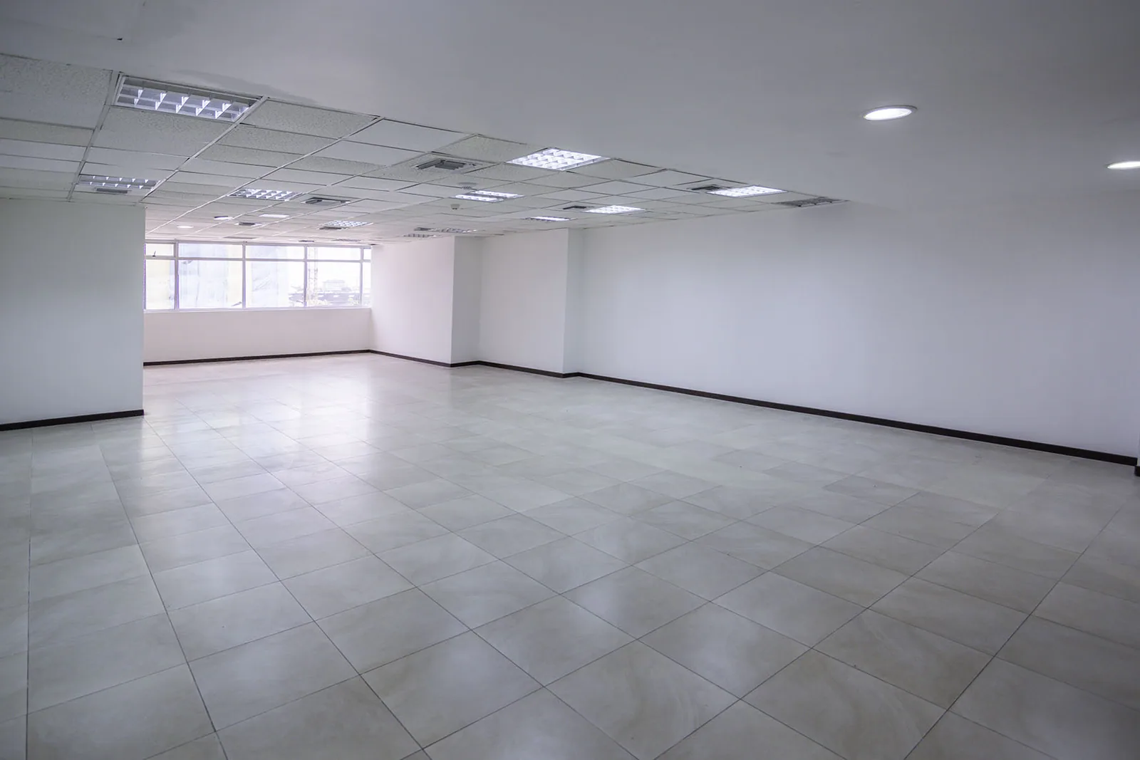 Oficina en alquiler en el Hotel Sonesta, Norte de Guayaquil – Foto 2