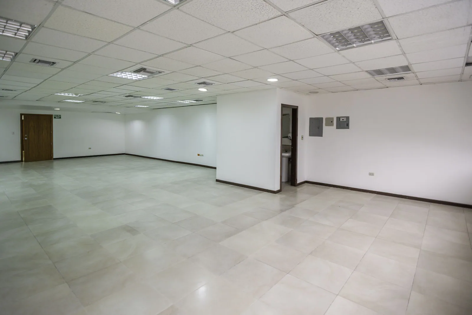 Oficina en alquiler en el Hotel Sonesta, Norte de Guayaquil – Foto 5