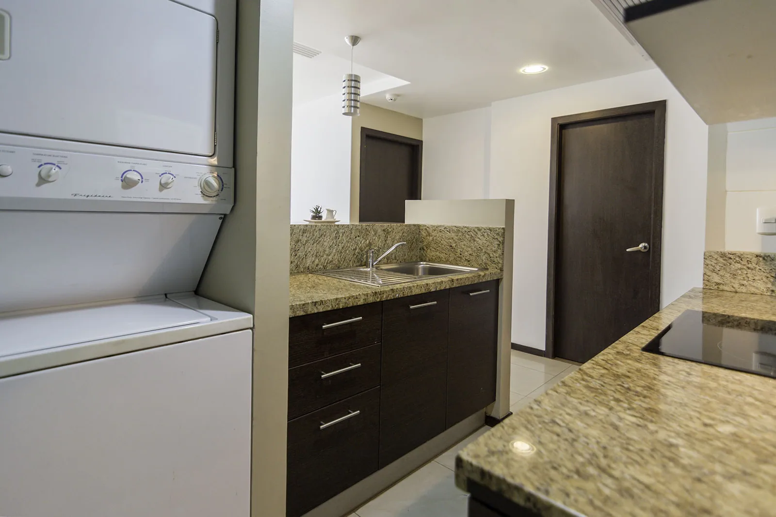 Suite en alquiler en el Edificio Elite Building, Norte de Guayaquil – Foto 4