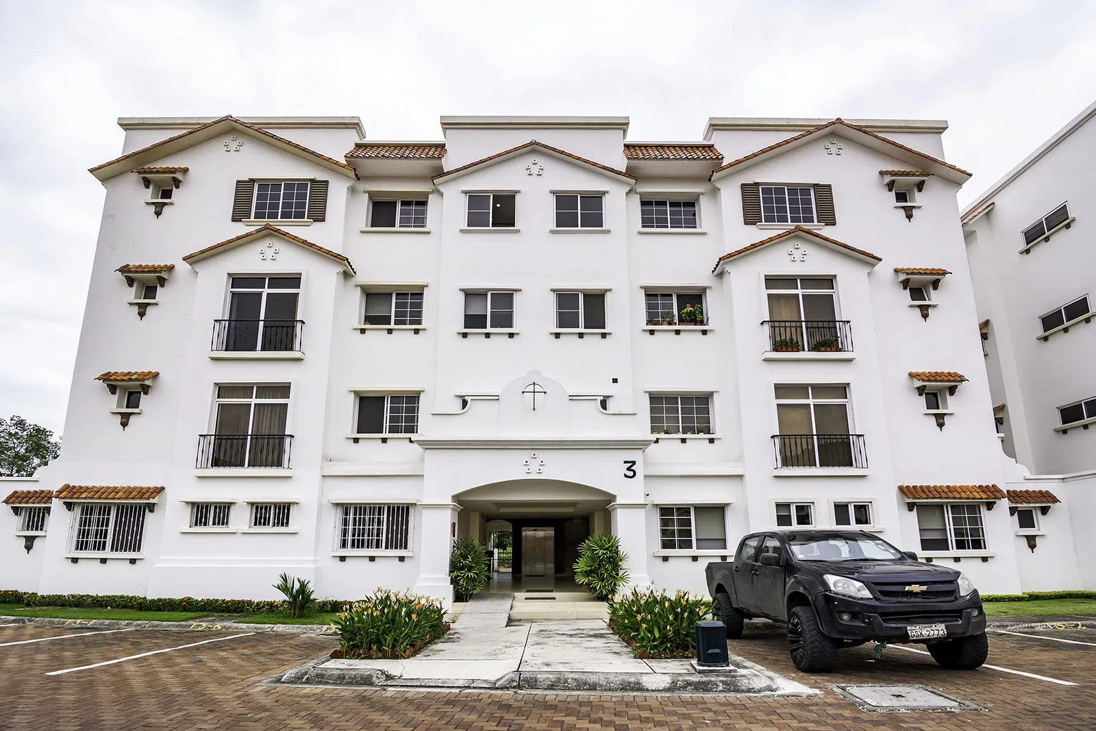 Departamento en venta en la Urbanización Terranostra, Vía a la costa, Guayaquil - Ecuador – Foto 1