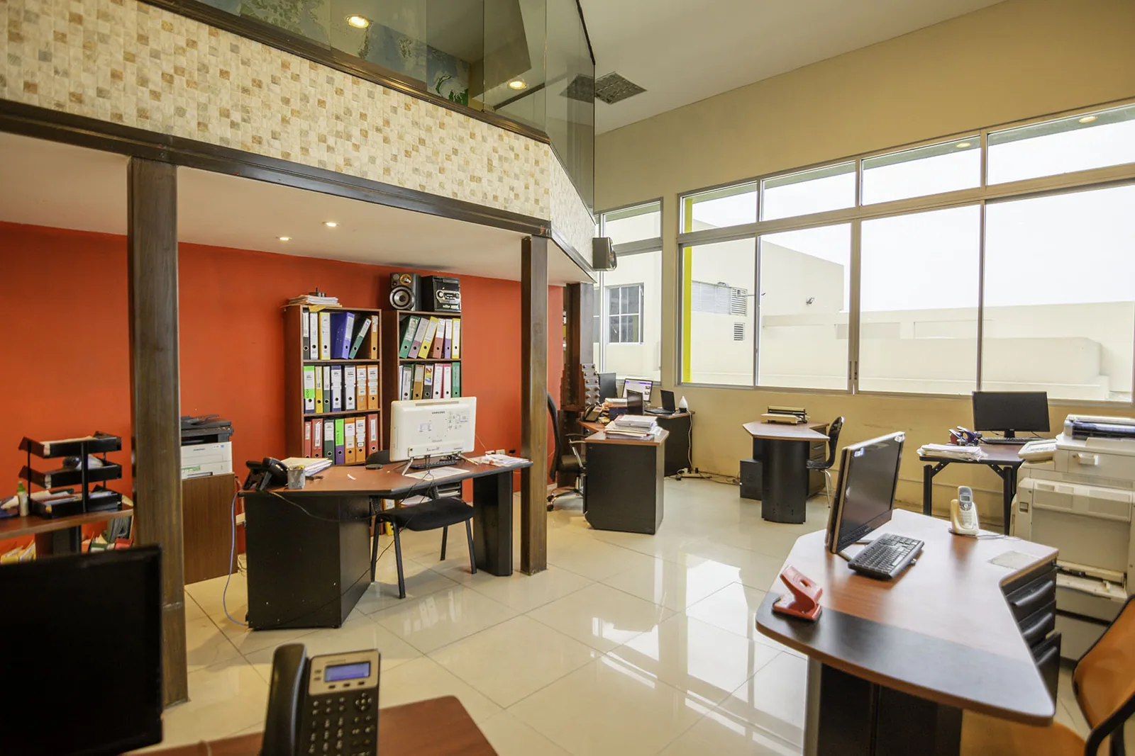 Oficina en venta en el Edificio El Astillero, Puerto Santa Ana, Centro de Guayaquil – Foto 1