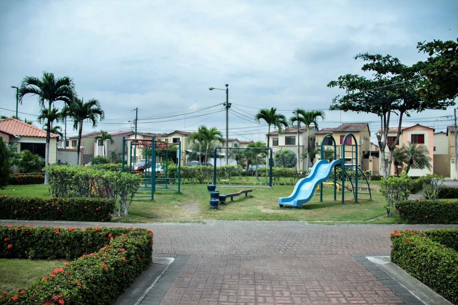 Casa en alquiler en la Urbanización La Joya, Vía Samborondón – Foto 1