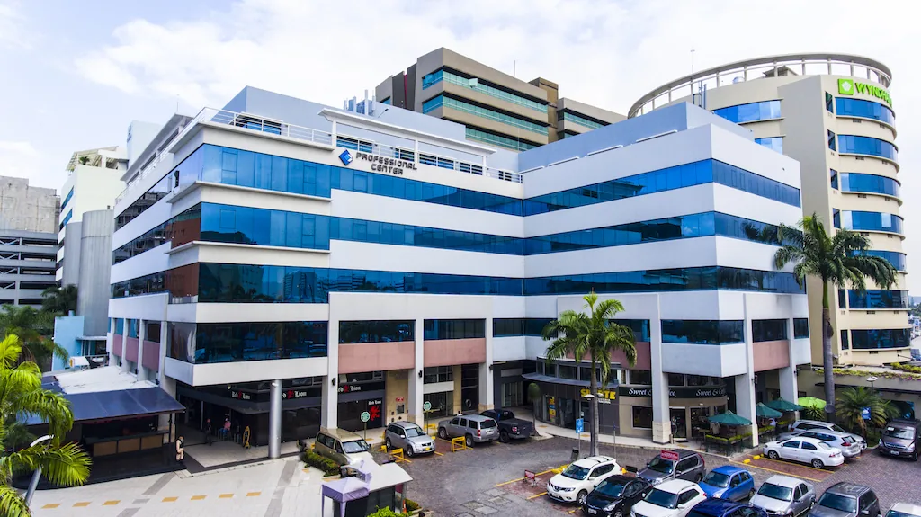 Oficina en alquiler en el Edificio Professional, Norte de Guayaquil – Foto 1
