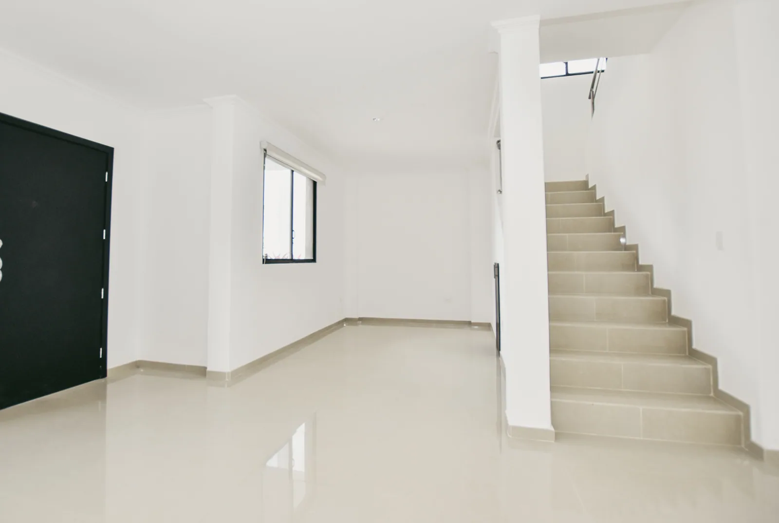 Casa en alquiler en la Urbanización Napoli, Vía Samborondón – Foto 2