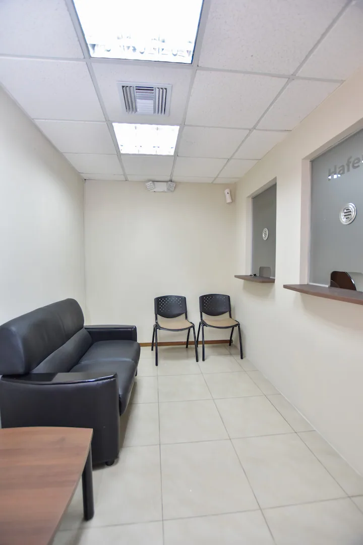 Oficina en alquiler en el Edificio Trade Building, Norte de Guayaquil  – Foto 3