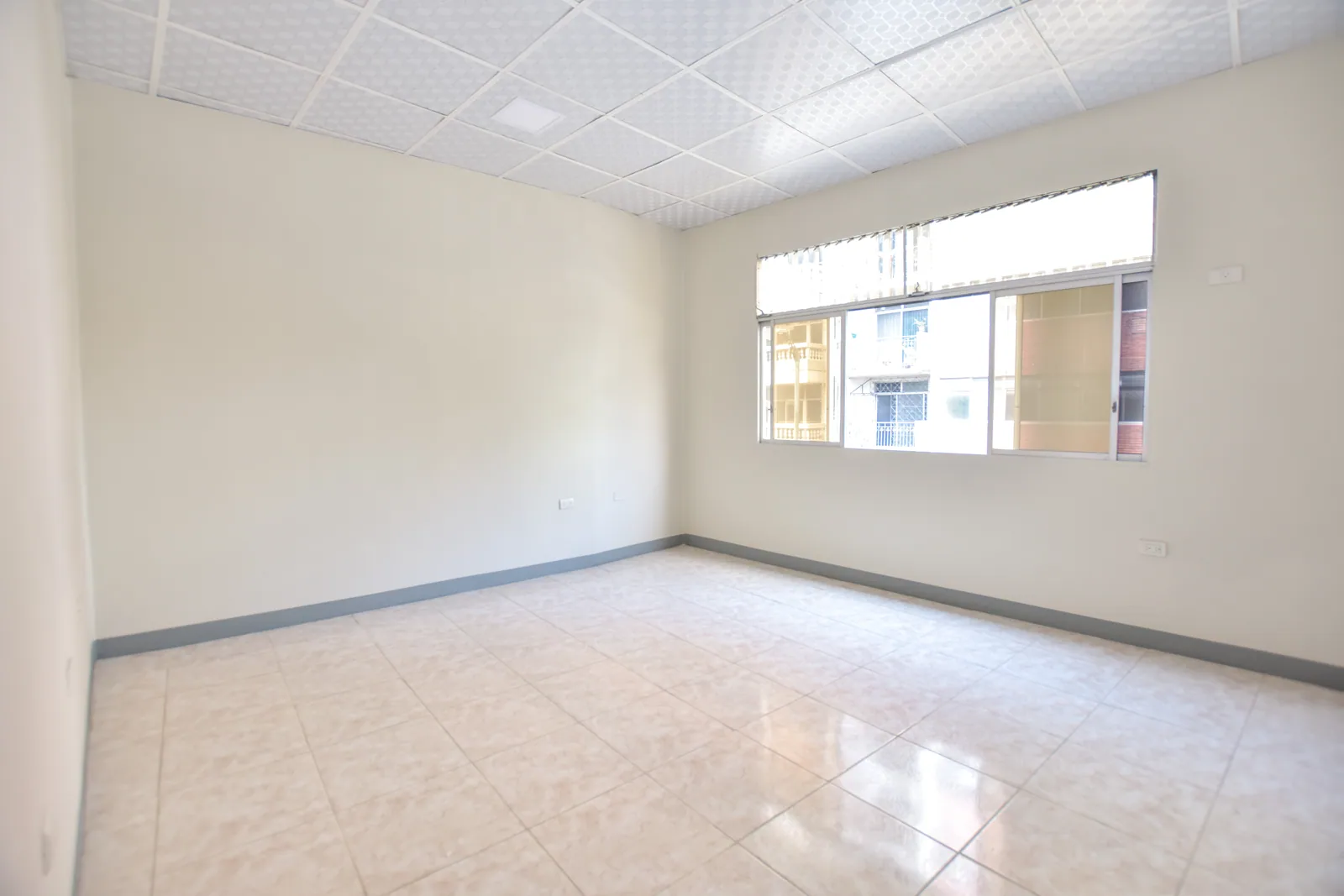 Alquiler de oficina, en centro de Guayaquil – Foto 1