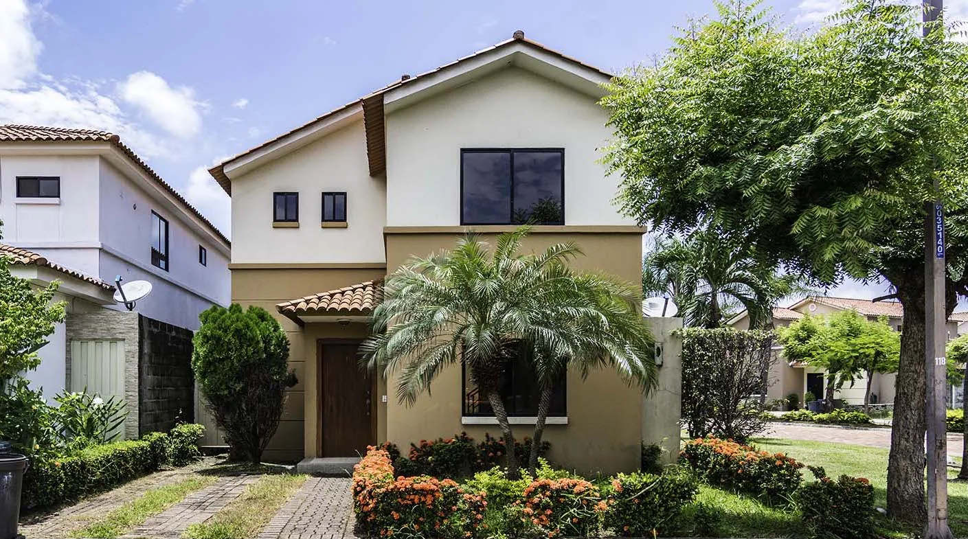 Casa en venta en Ciudad Celeste, Vía Samborondón – Foto 1