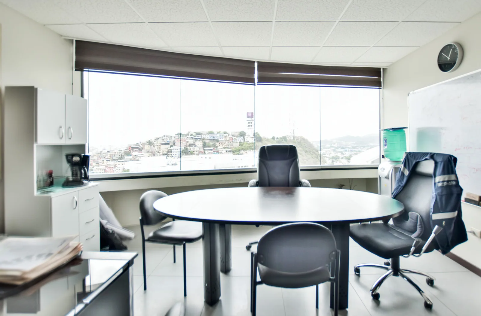 Oficina en Venta en Edificio The Point , Puerto Santa Ana, Guayaquil, Ecuador – Foto 2