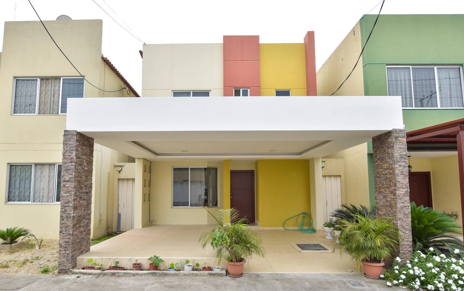 Casa en venta en la Urbanización Castilla, Vía Samorondón