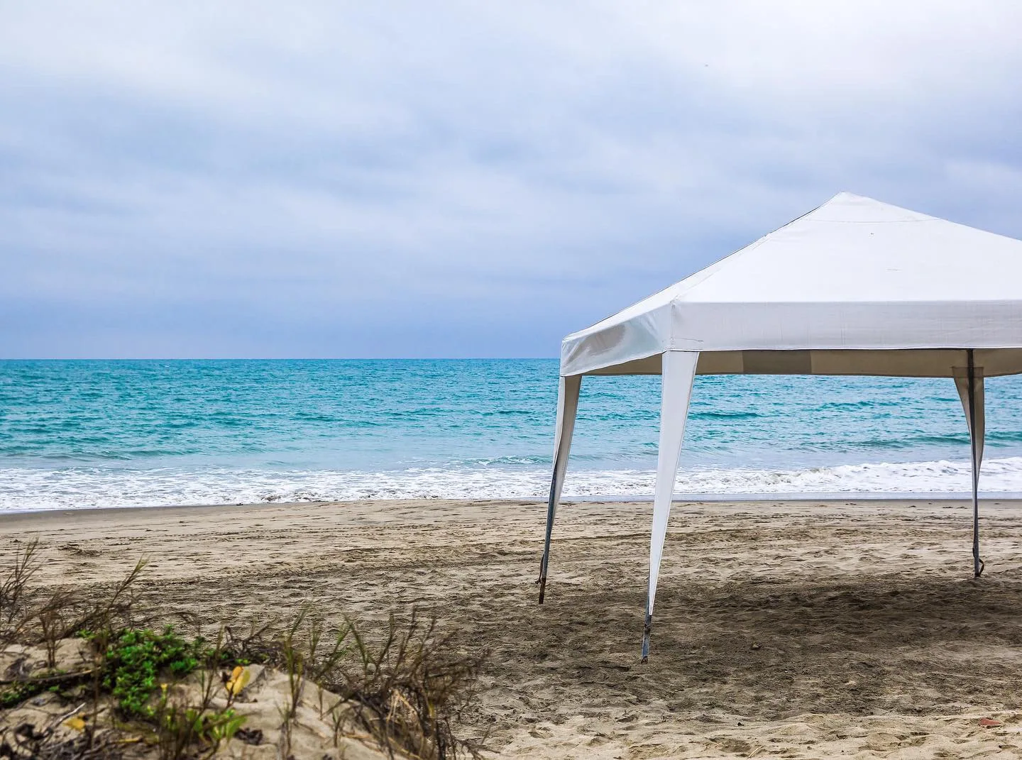 Departamento en venta al pie del mar en Punta Blanca, Prov. Santa Elena - Ecuador – Foto 3