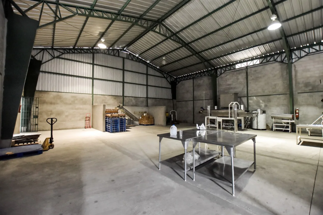 Venta de Galpones, para bodega en vía Daule (6895m2) Guayas - Ecuador