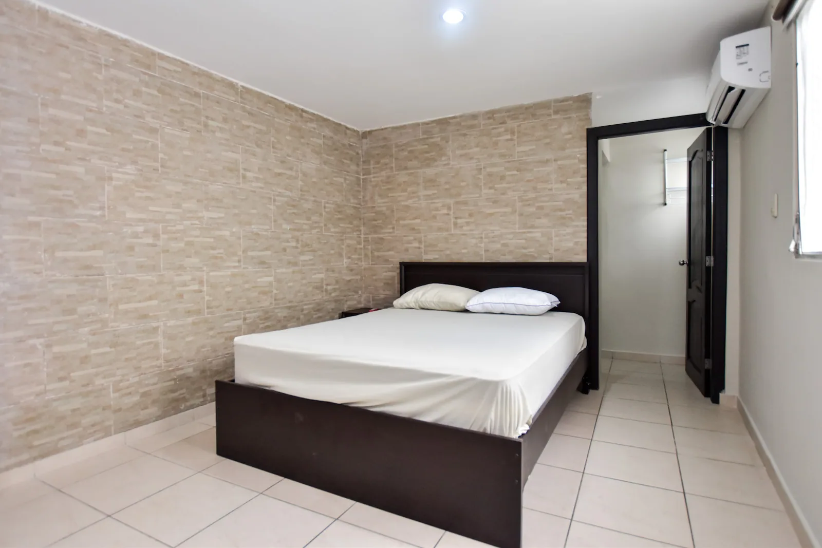 Alquiler de suite semi amoblada en Urdesa norte, Guayaquil - Ecuador – Foto 2