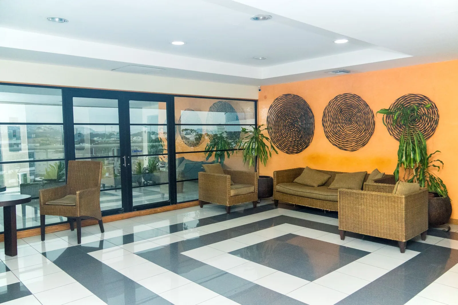 Oficina en Venta en el Edificio Professional, Norte de Guayaquil – Foto 2