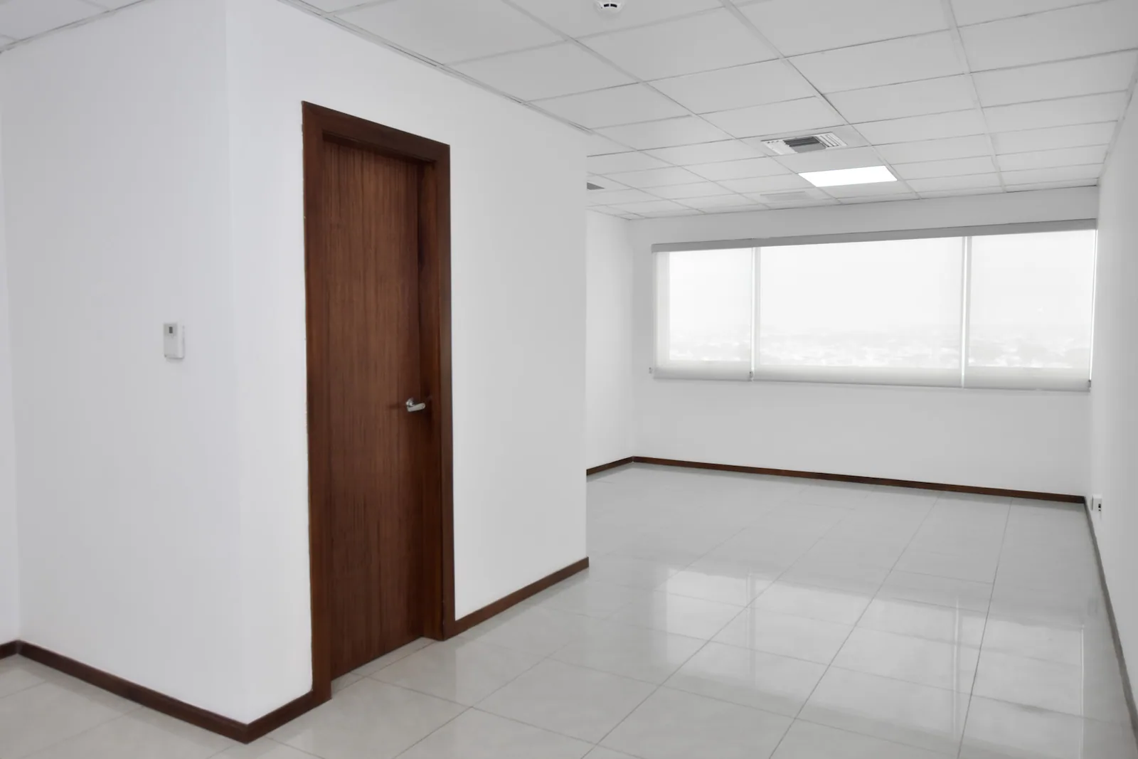 Oficina en venta en el Edificio Trade Building, Norte de Guayaquil – Foto 3