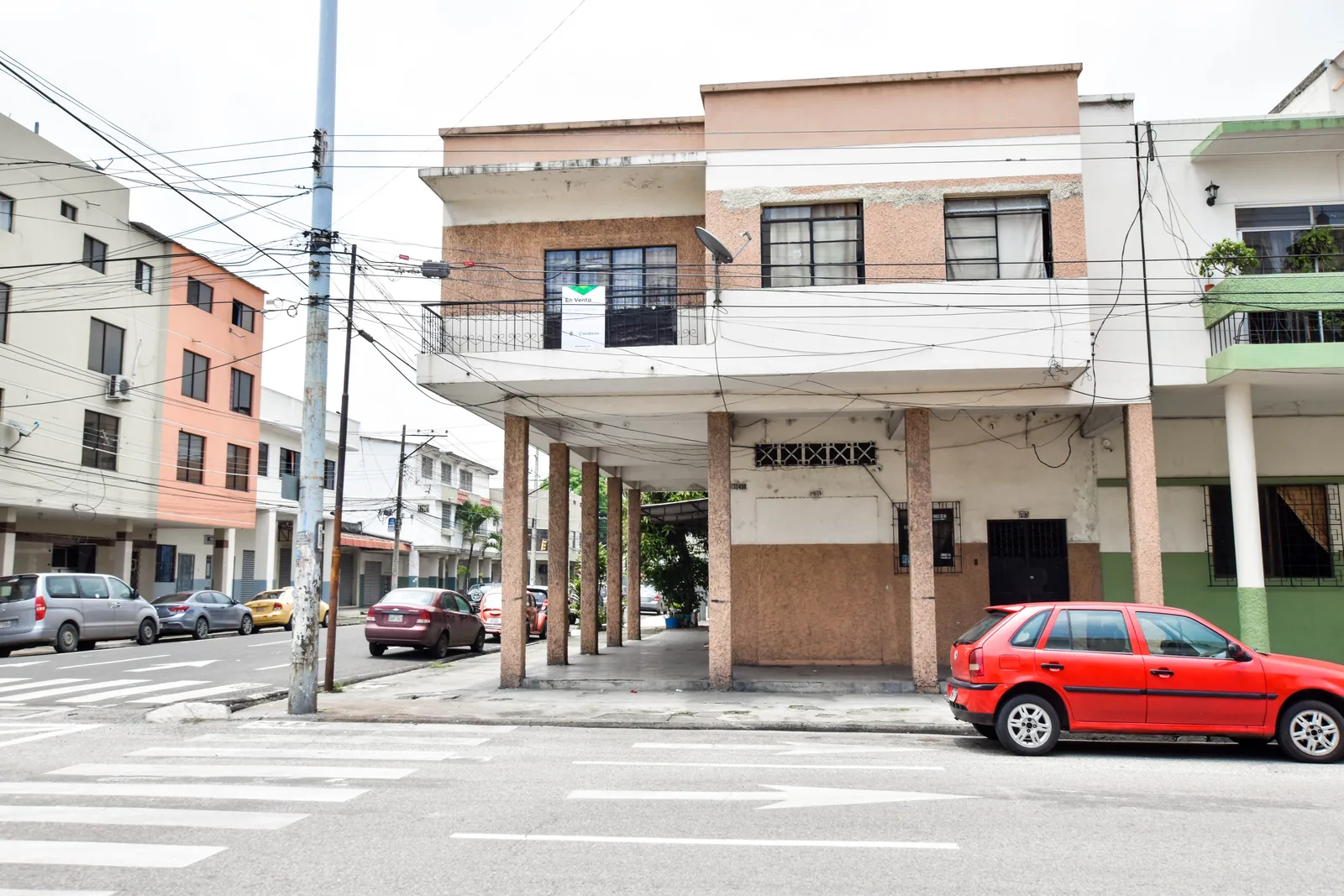 Casa esquinera en venta , Portete y Noguchi. Guayaquil, Ecuador – Foto 1