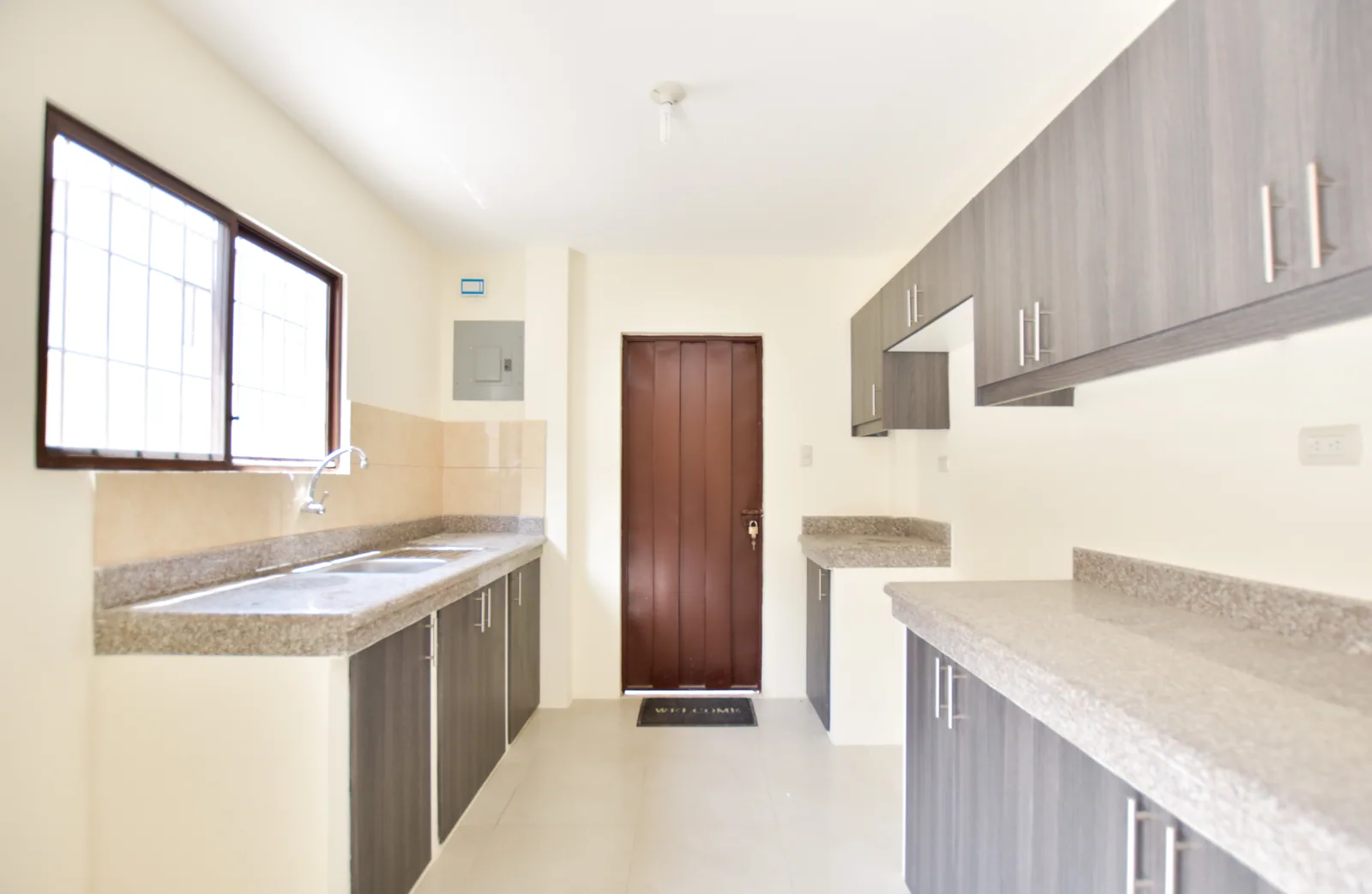 Casa en venta Urbanización La Rioja, Vía Daule. – Foto 5