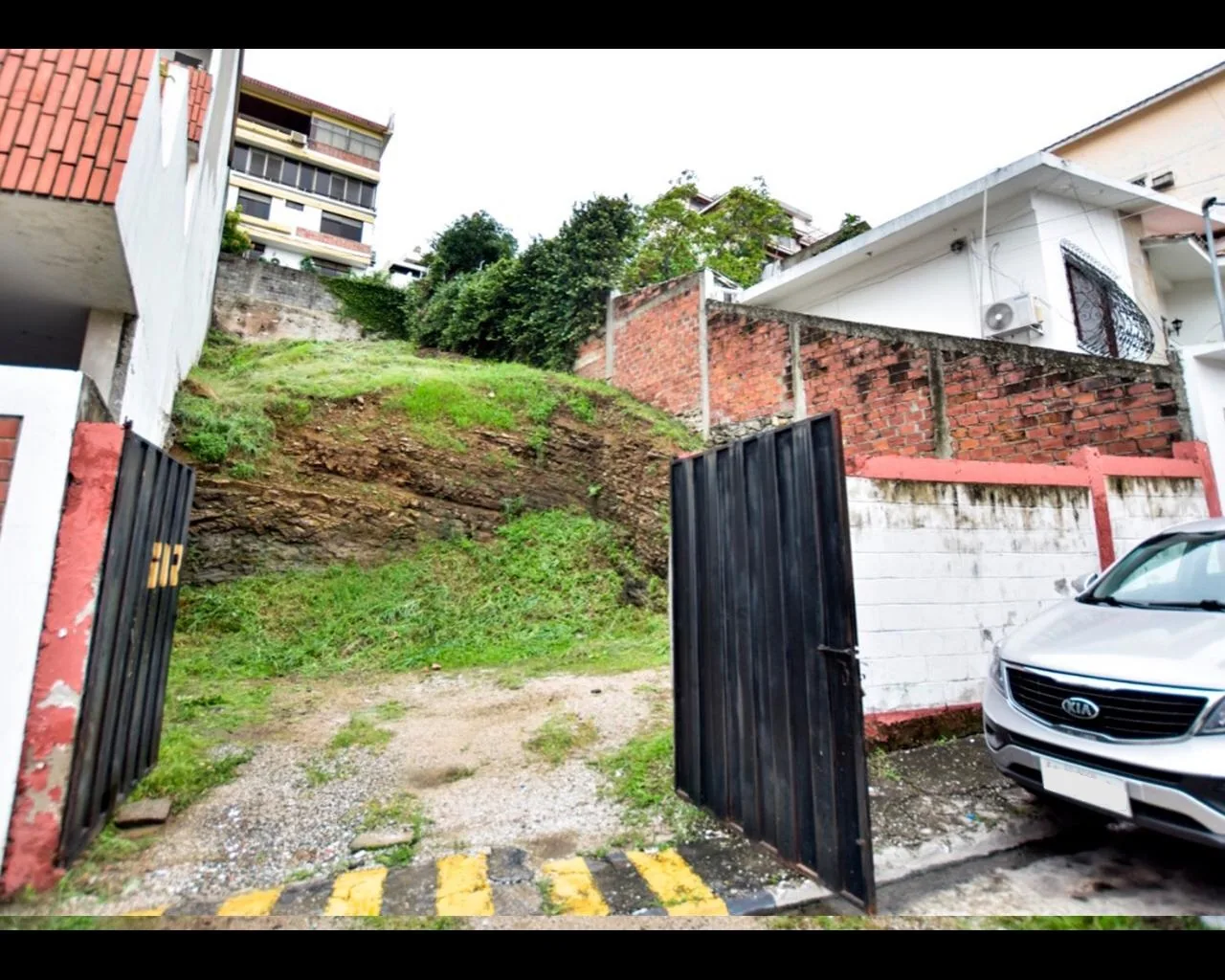Terreno en venta Lomas de Urdesa, Guayaquil - Ecuador – Foto 1