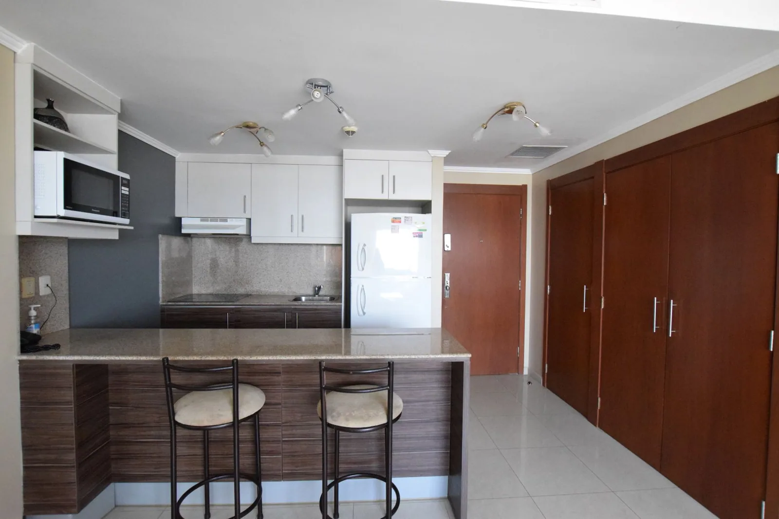 Departamento en alquiler Riverfront I, Puerto Santa Ana -  Guayaquil – Foto 2