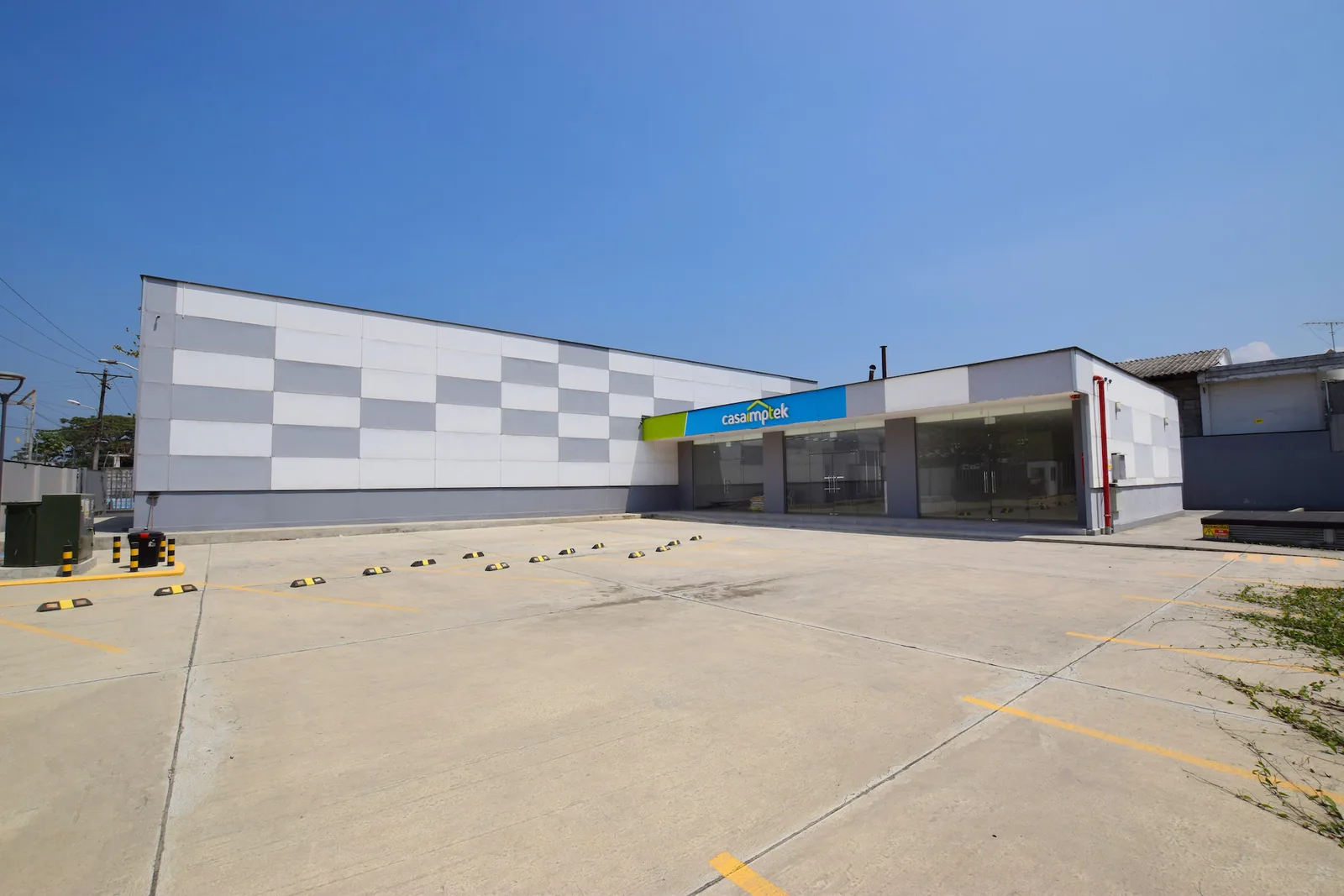 Local Comercial en alquiler ubicado en Vía a la Costa, Guayaquil – Foto 2