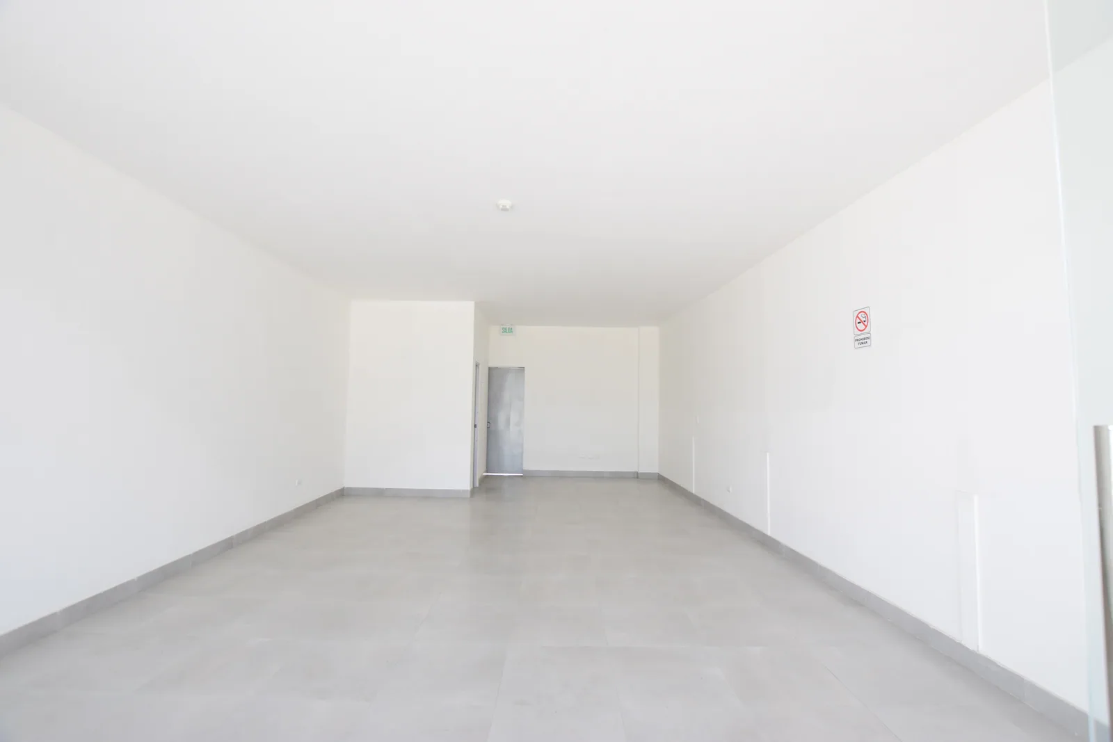 Local Comercial en alquiler ubicado en Vía a la Costa, Guayaquil – Foto 4