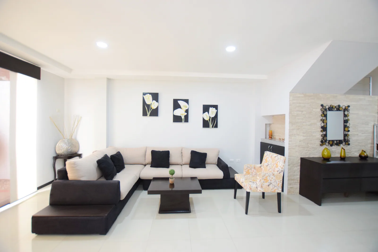 Casa amoblada en alquiler en la Urbanización San Sebastián, Vía Samborondón – Foto 2