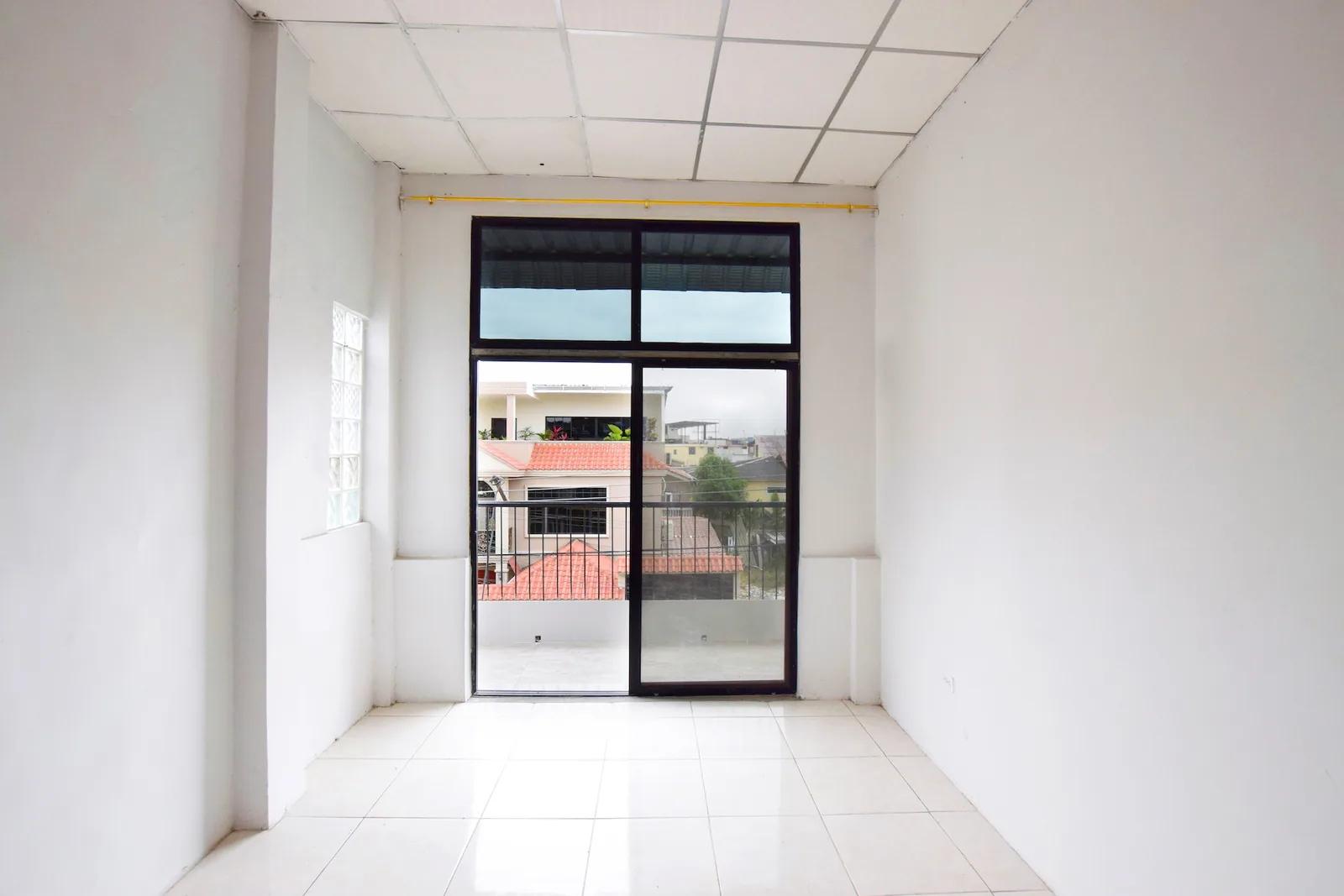 Departamento en alquiler en Urdenor, Norte de Guayaquil – Foto 2