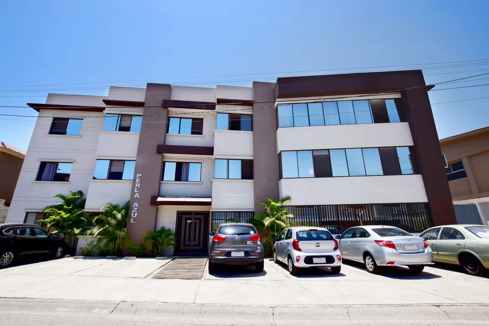 Departamento en venta ubicado en Puerto Azul, Vía a la Costa - Guayaquil
