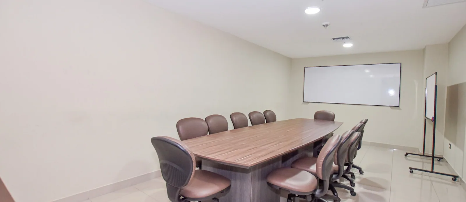 Oficina en venta ubicada en el Edificio City Office, Norte de Guayaquil – Foto 5