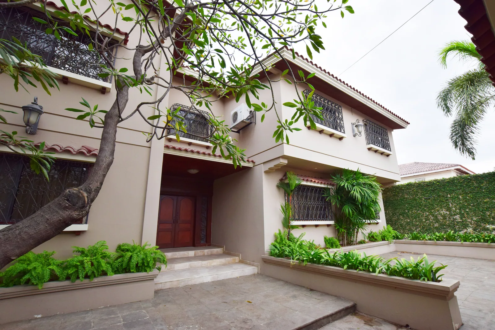Casa en alquiler ubicada en Olivos I, Ceibos, Norte de Guayaquil – Foto 1