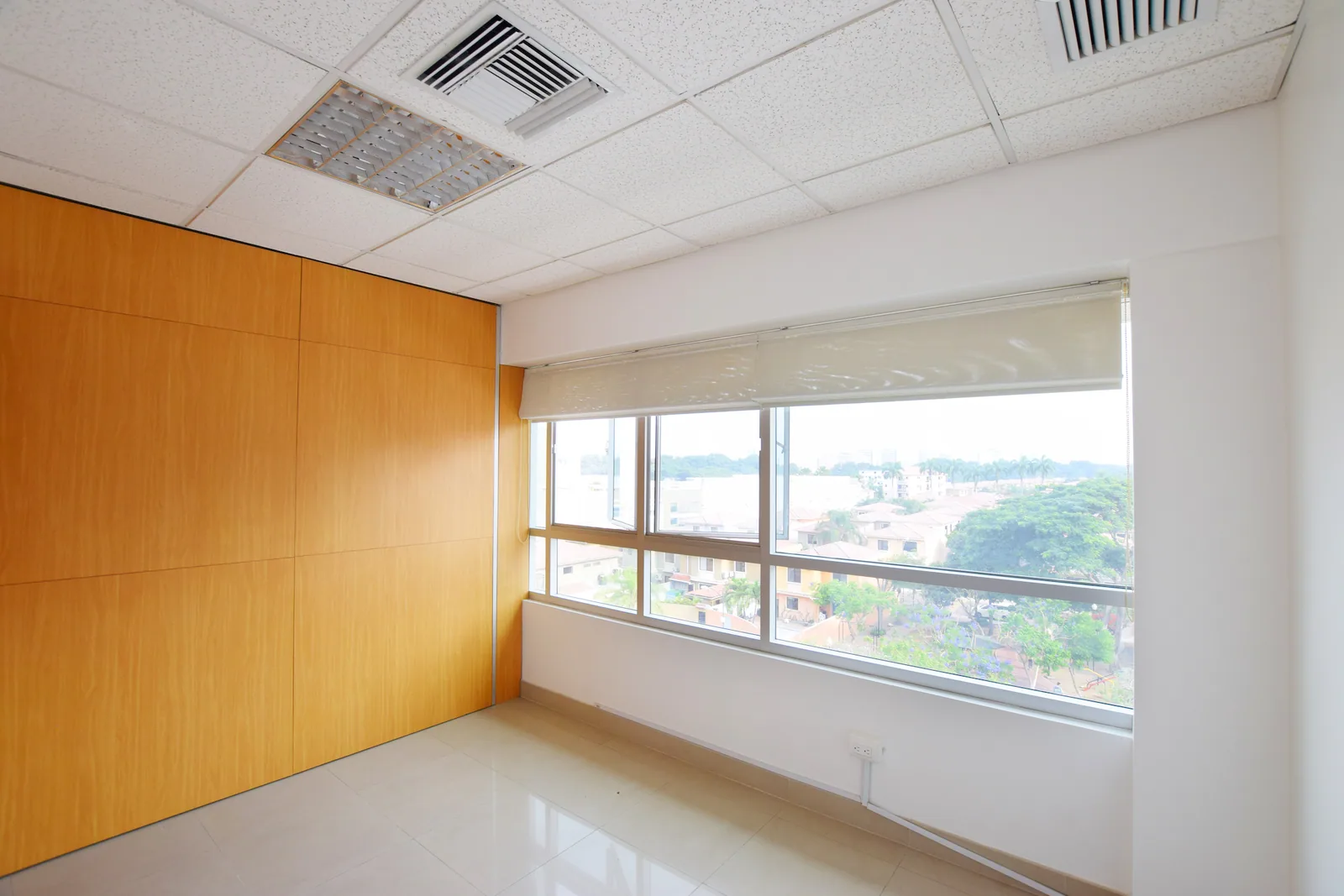 Oficina en alquile en el Parque Empresarial Colón, Norte de Guayaquil – Foto 4